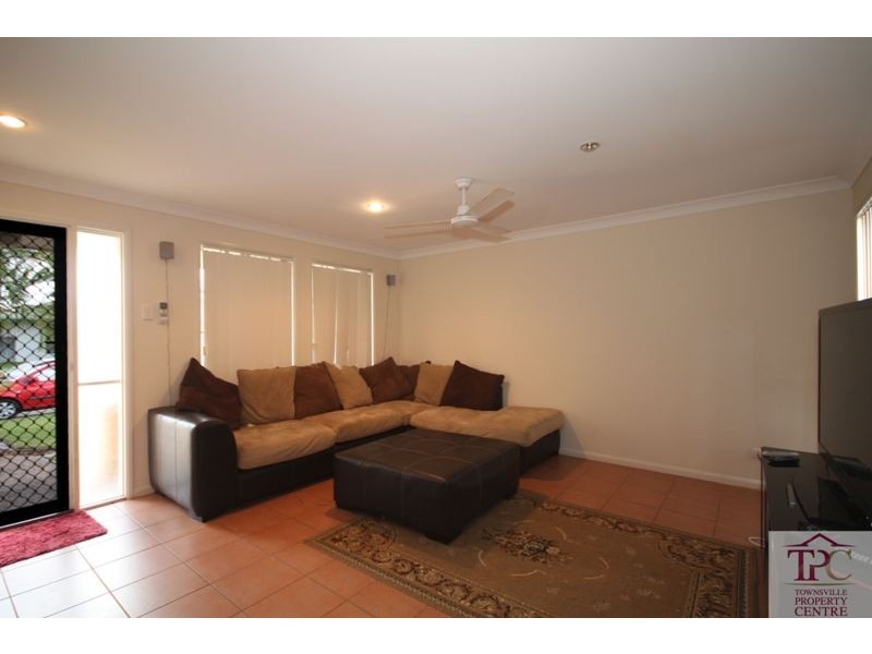 6 Blue Lake Court, Kirwan QLD 4817