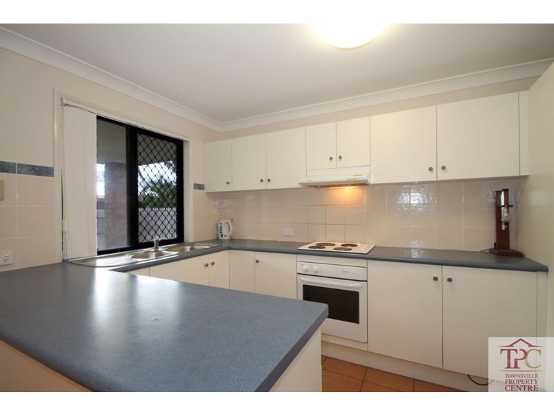 6 Blue Lake Court, Kirwan QLD 4817