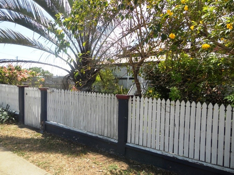 9 Bundock Street, North Ward QLD 4810