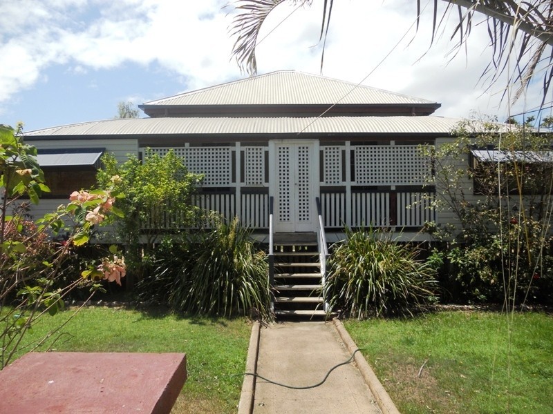 9 Bundock Street, North Ward QLD 4810