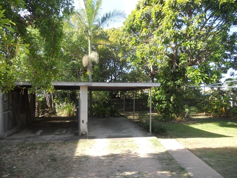 9 Bundock Street, North Ward QLD 4810