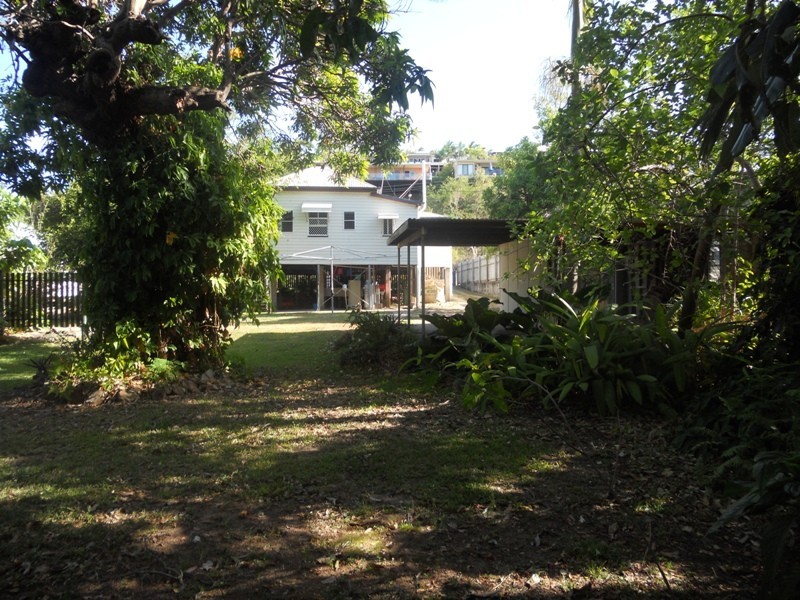 9 Bundock Street, North Ward QLD 4810