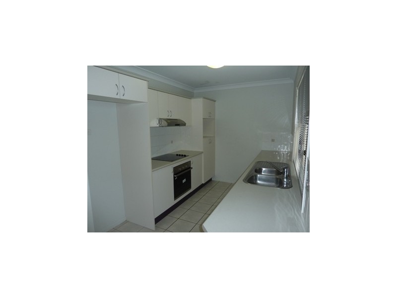 4 Lark Crt, Condon QLD 4815