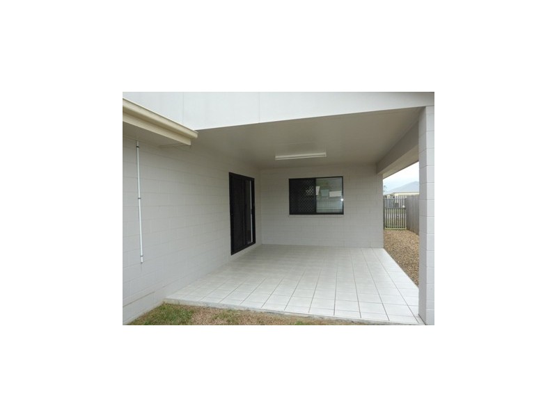 4 Lark Crt, Condon QLD 4815