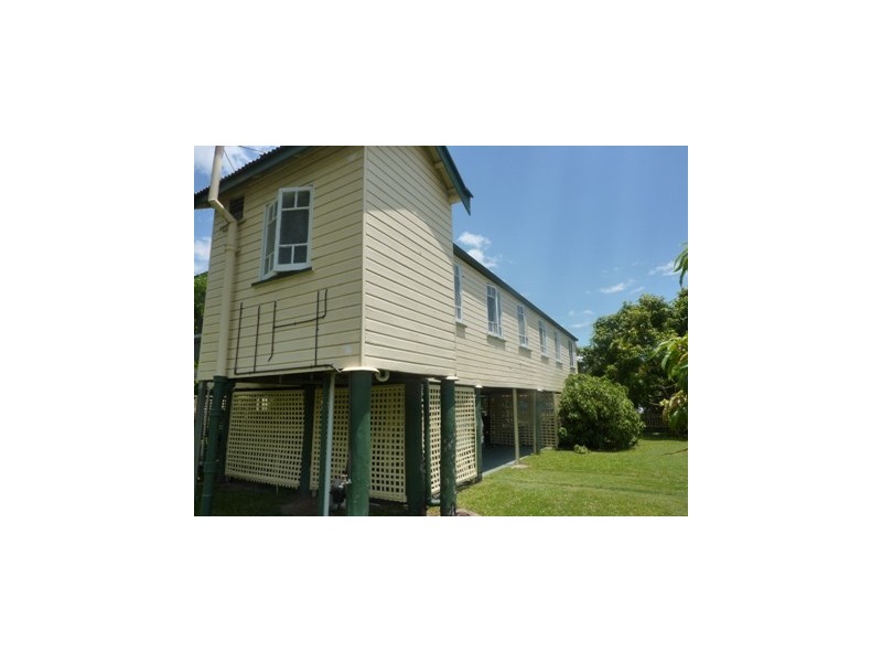 40 Roberts Street, Hermit Park QLD 4812