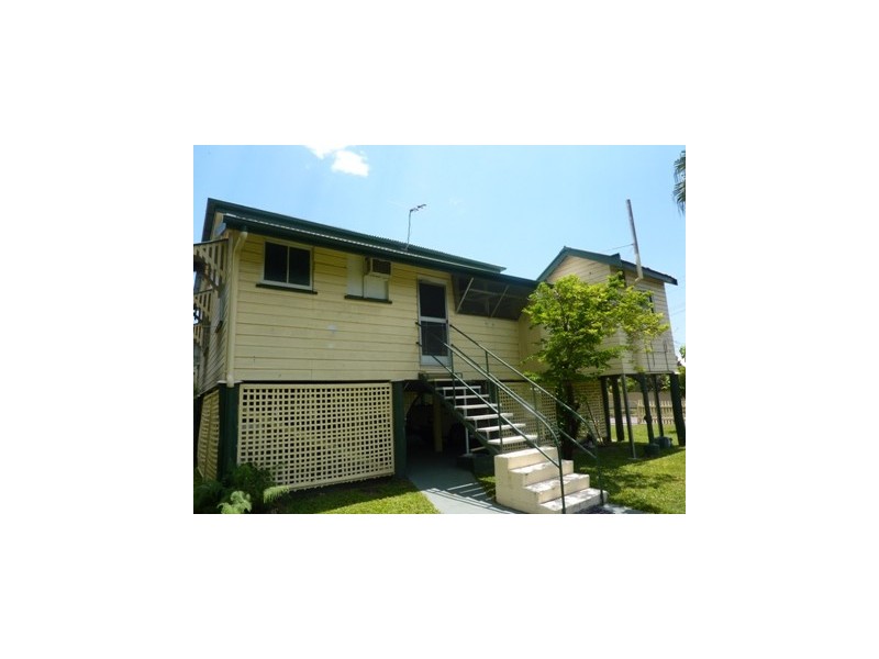 40 Roberts Street, Hermit Park QLD 4812