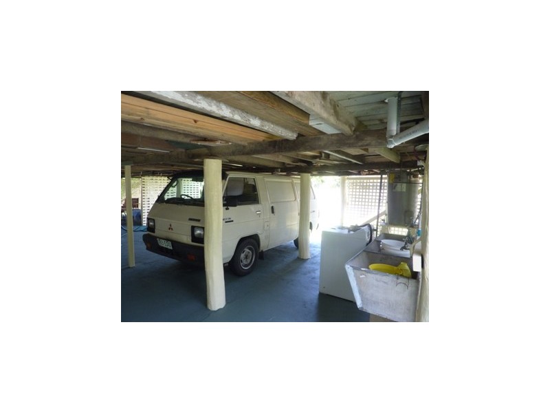 40 Roberts Street, Hermit Park QLD 4812