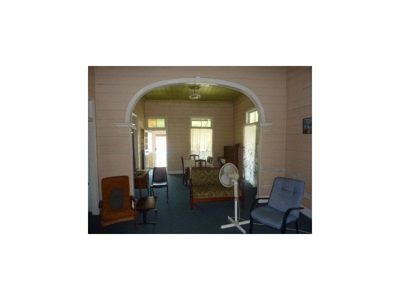 40 Roberts Street, Hermit Park QLD 4812