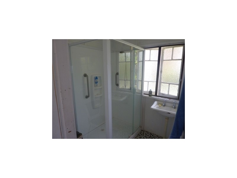 40 Roberts Street, Hermit Park QLD 4812