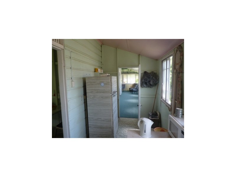 40 Roberts Street, Hermit Park QLD 4812