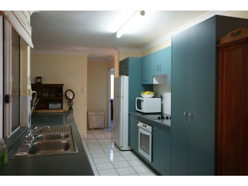 27 Moffat Street, Kirwan QLD 4817