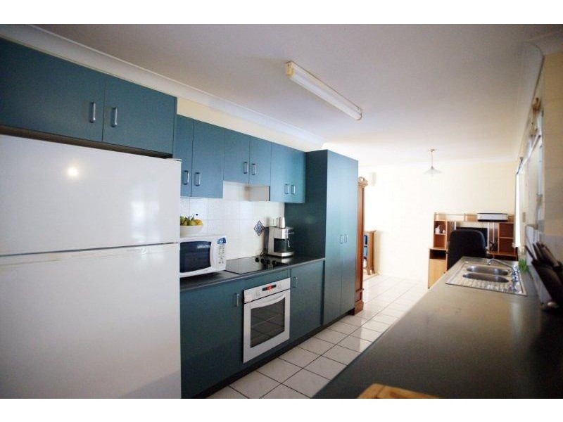 27 Moffat Street, Kirwan QLD 4817
