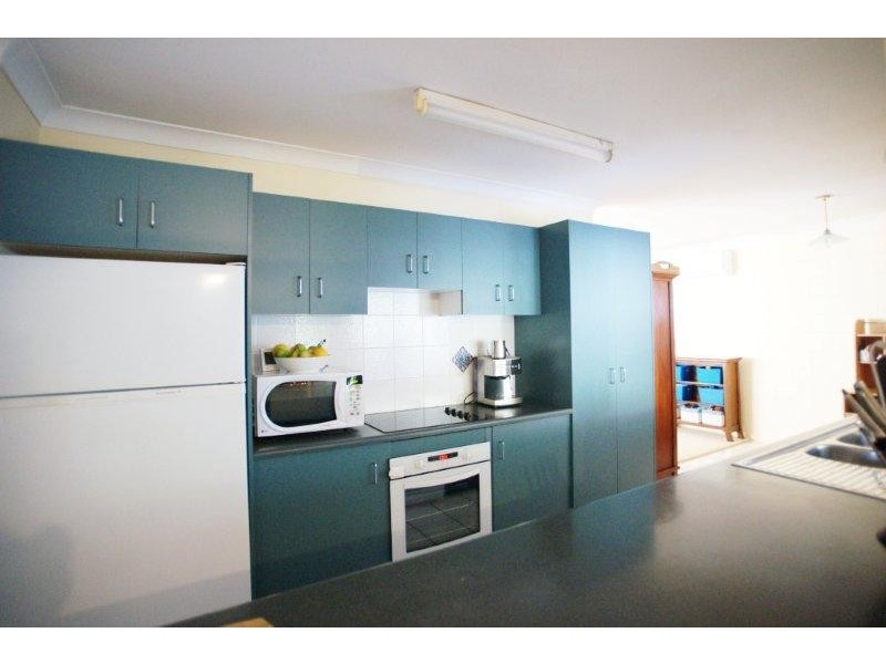 27 Moffat Street, Kirwan QLD 4817