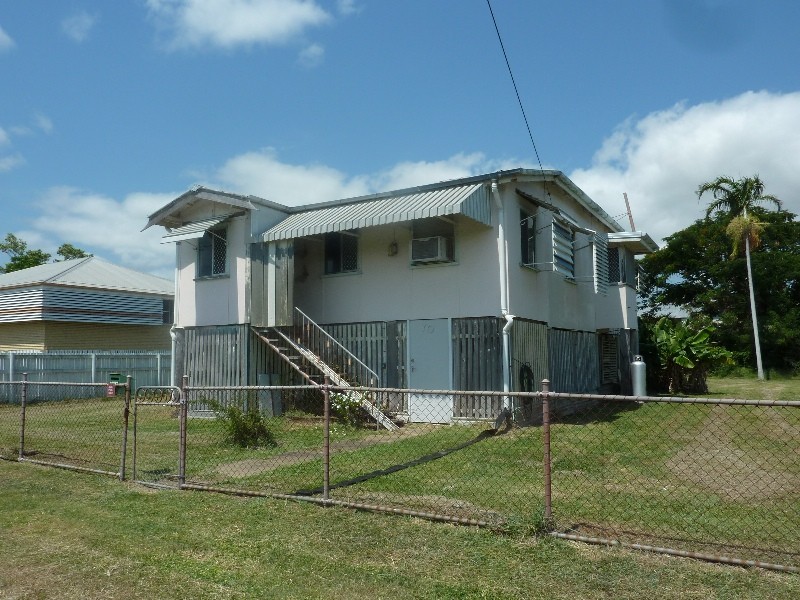 70 Tenth Avenue, Railway Estate QLD 4810