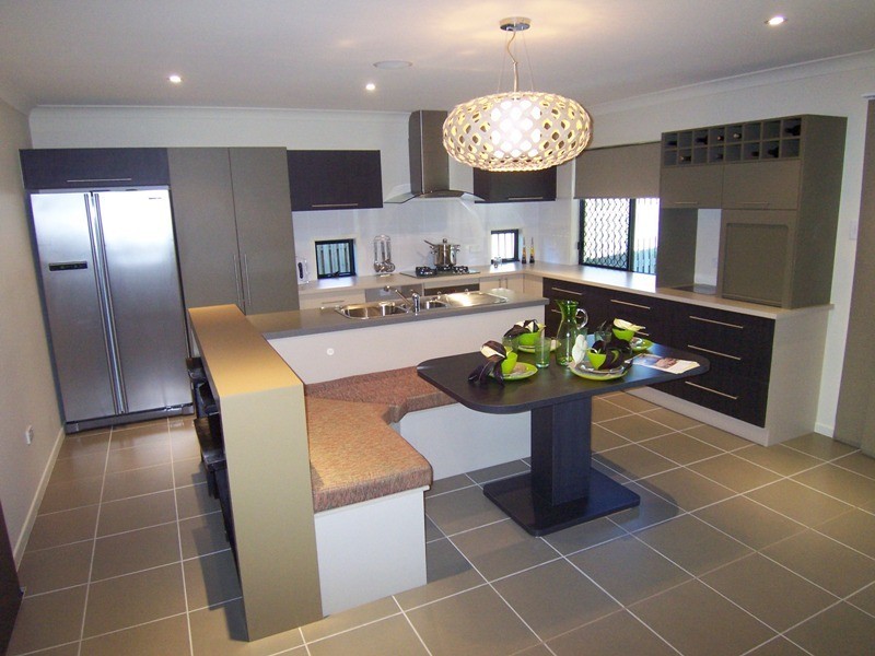 Bushland Beach QLD 4818