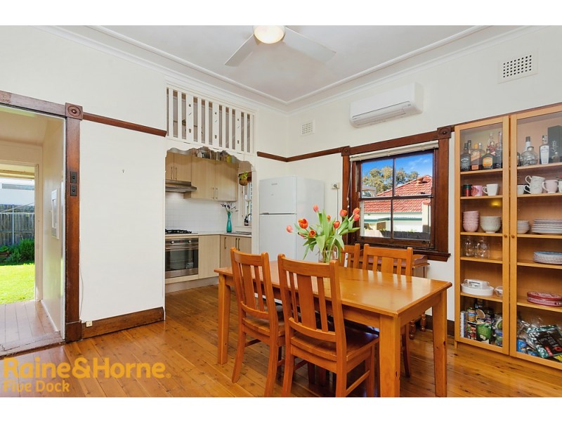 2 Duchess Avenue, Rodd Point NSW 2046