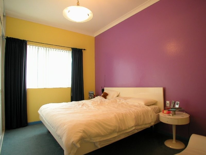 406 LYONS RD, Russell Lea NSW 2046