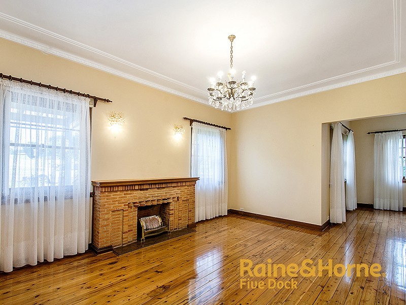 90 Ingham Ave, Five Dock NSW 2046