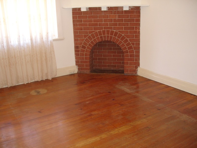 10 LUCAS AVE, Russell Lea NSW 2046