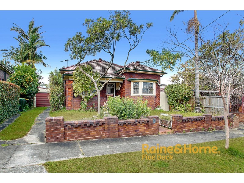 2 DUCHESS AVENUE, Rodd Point NSW 2046