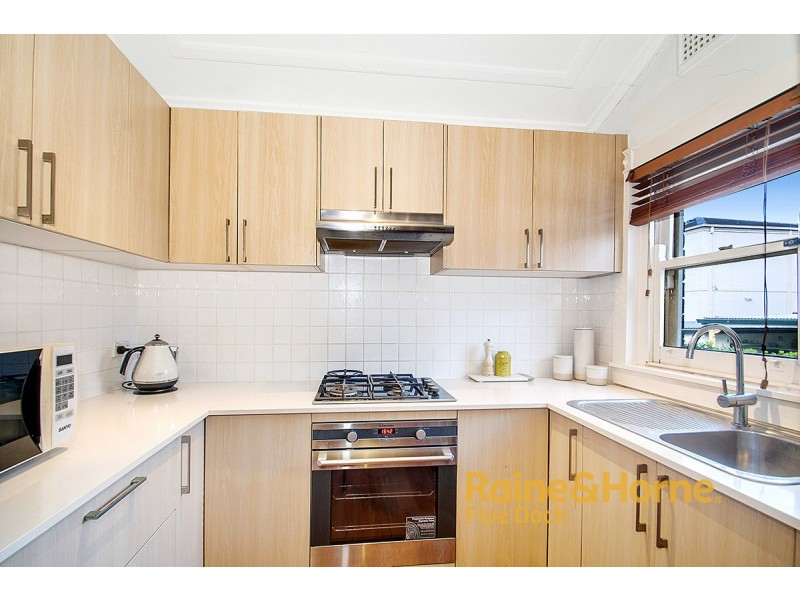 2 DUCHESS AVENUE, Rodd Point NSW 2046