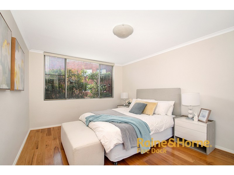 16 / 8 BORTFIELD DRIVE, Chiswick NSW 2046