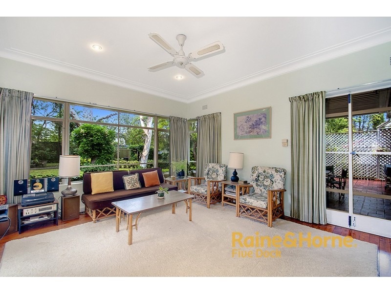 40 CONGHAM ROAD, West Pymble NSW 2073