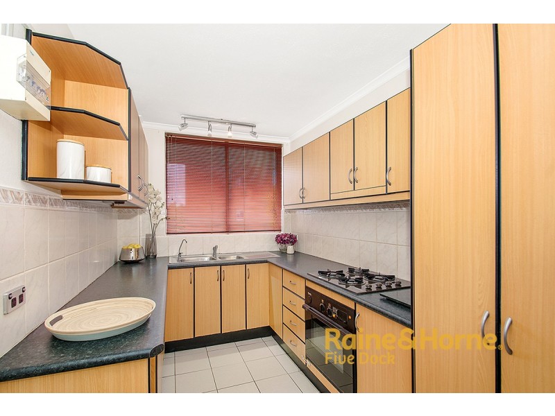 16/8 BORTFIELD DRIVE, Chiswick NSW 2046