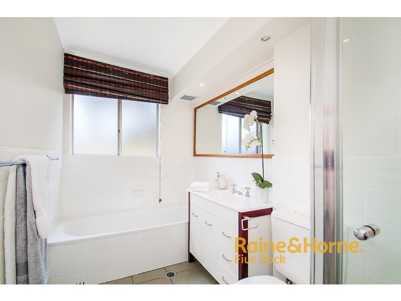 16/8 BORTFIELD DRIVE, Chiswick NSW 2046