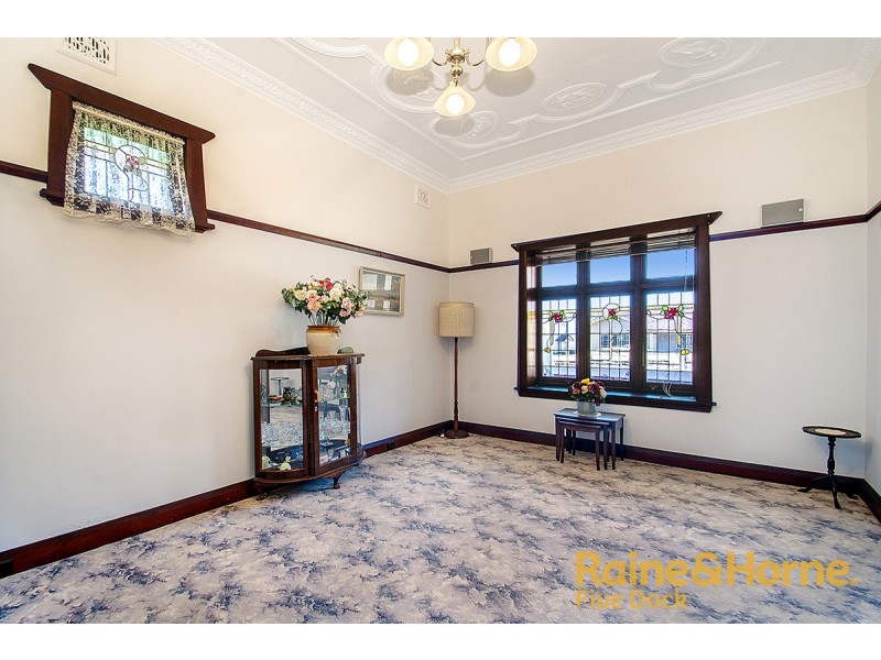 24 MURRAY STREET, Russell Lea NSW 2046