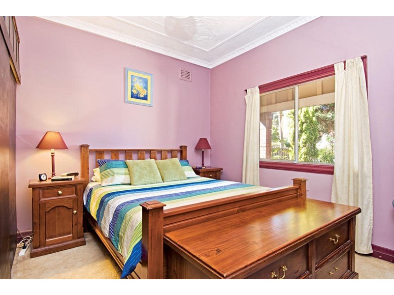 262  Lyons Road, Russell Lea NSW 2046