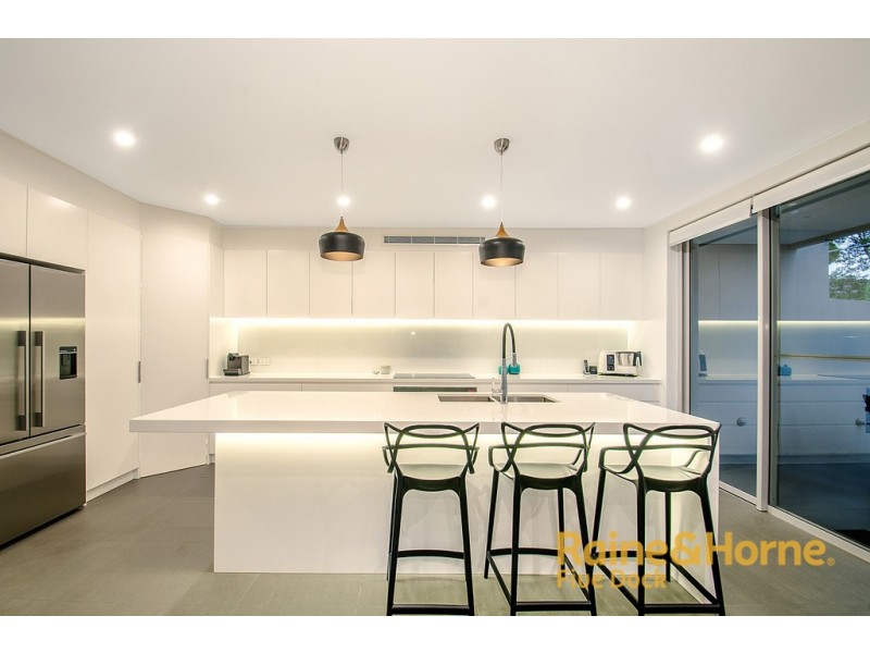 31 ARTHUR STREET, Rodd Point NSW 2046