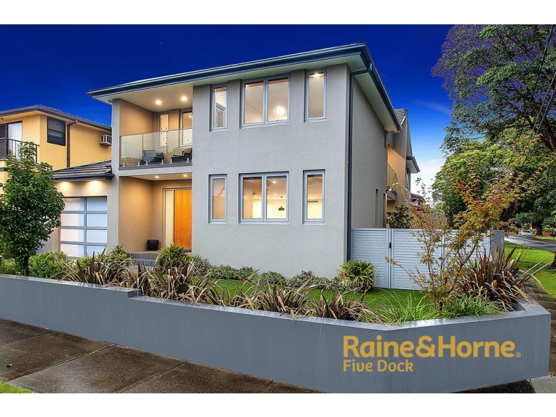 31 ARTHUR STREET, Rodd Point NSW 2046
