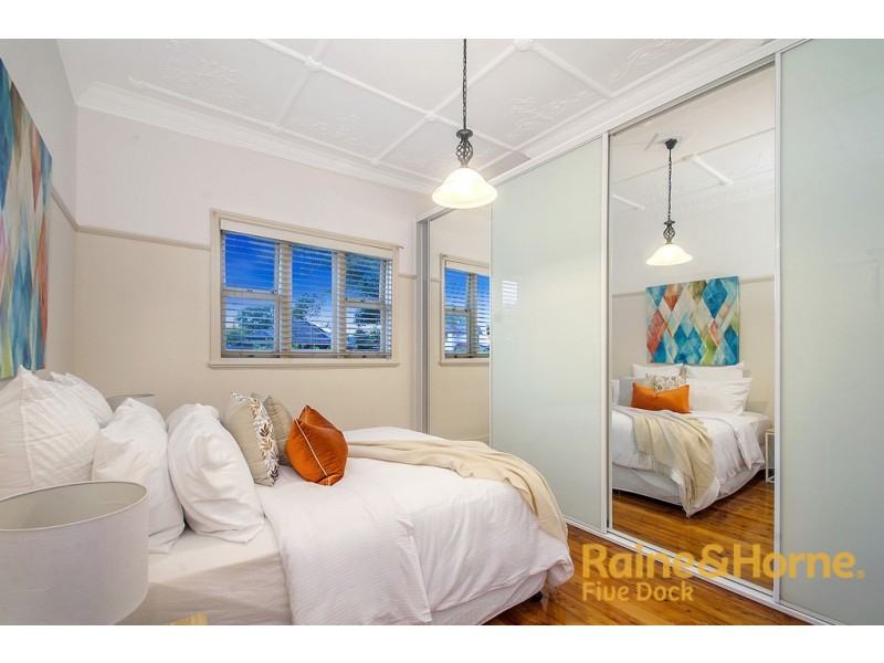 2/402 Lyons Road, Russell Lea NSW 2046