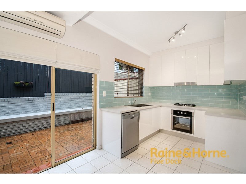 2/11 Walton Crescent, Abbotsford NSW 2046