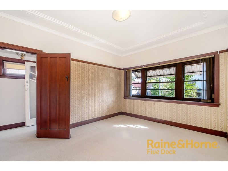 16 CAMPBELL STREET, Abbotsford NSW 2046