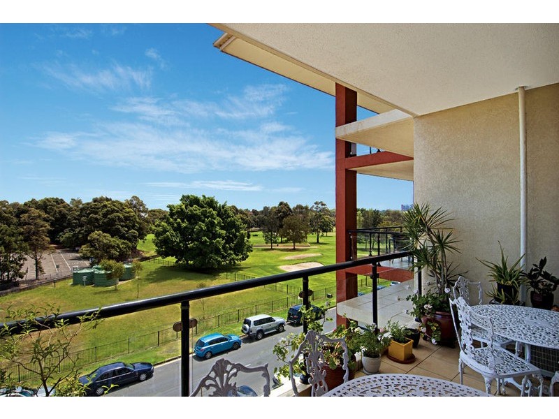 27/104  William St, Five Dock NSW 2046