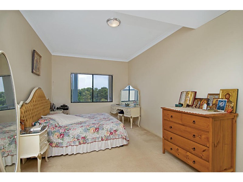 27/104  William St, Five Dock NSW 2046