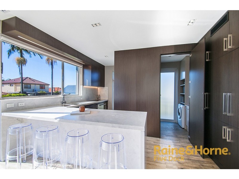 16 RUSSELL STREET, Russell Lea NSW 2046