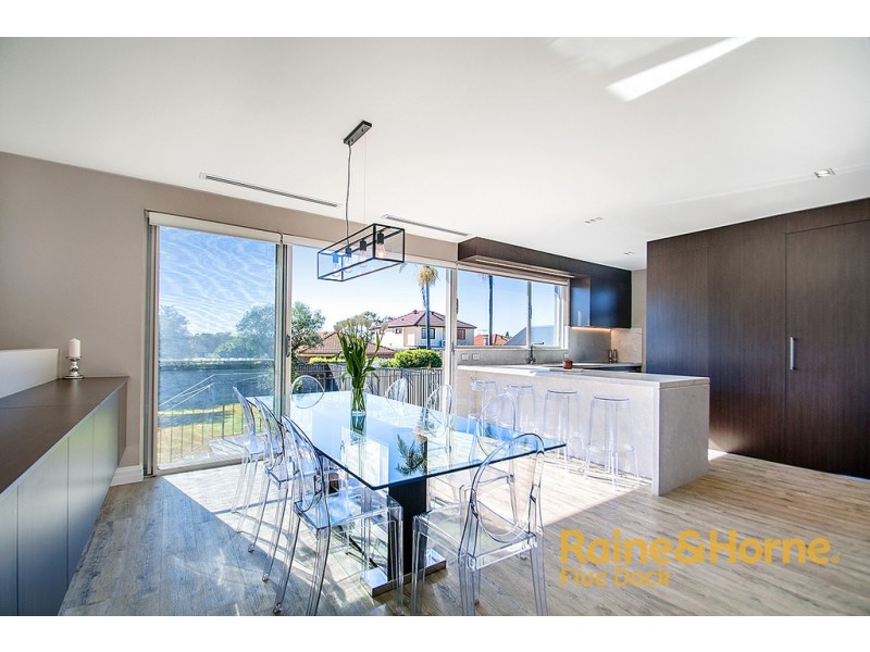 16 RUSSELL STREET, Russell Lea NSW 2046