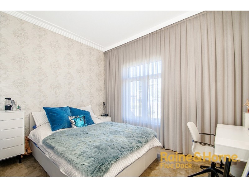 16 RUSSELL STREET, Russell Lea NSW 2046