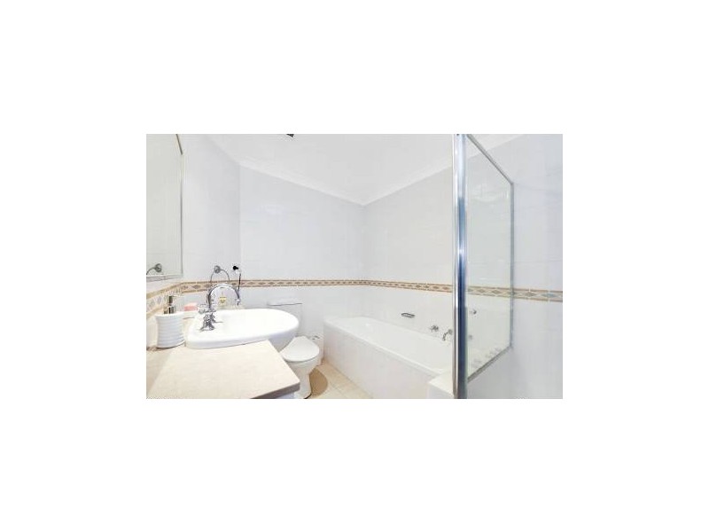 35/1  Kings Bay Ave, Five Dock NSW 2046