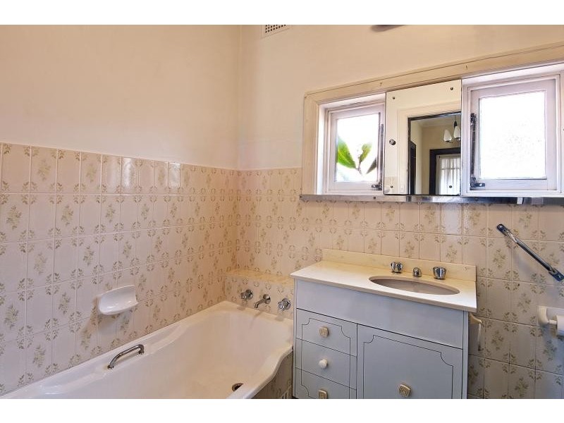 512 Lyons rd West, Five Dock NSW 2046