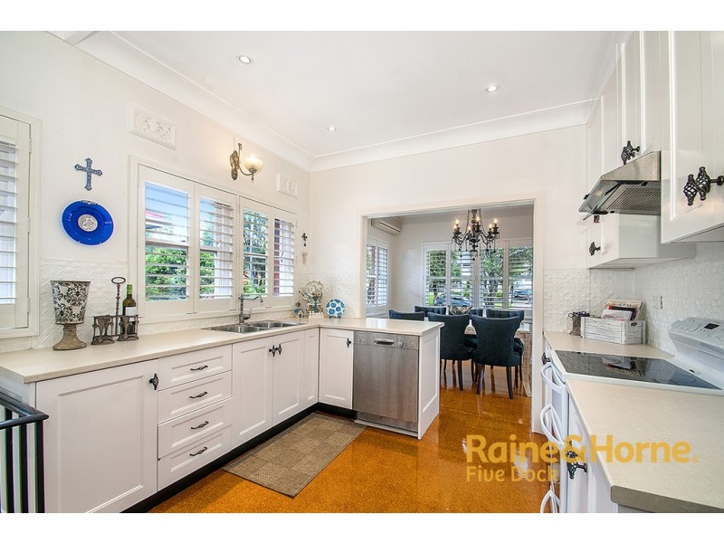 4 WOORAIL AVENUE, Kingsgrove NSW 2208