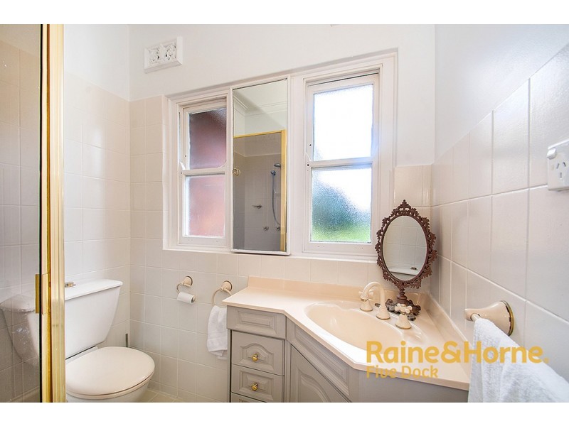 4 WOORAIL AVENUE, Kingsgrove NSW 2208