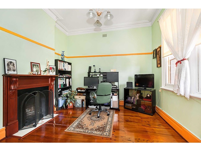 527 Lyons road West, Five Dock NSW 2046