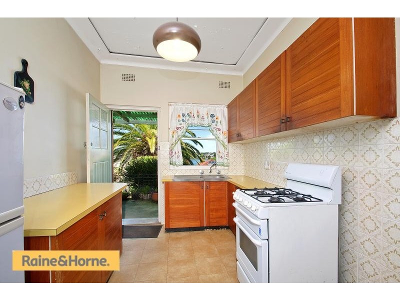 9 Seabrook Ave, Russell Lea NSW 2046