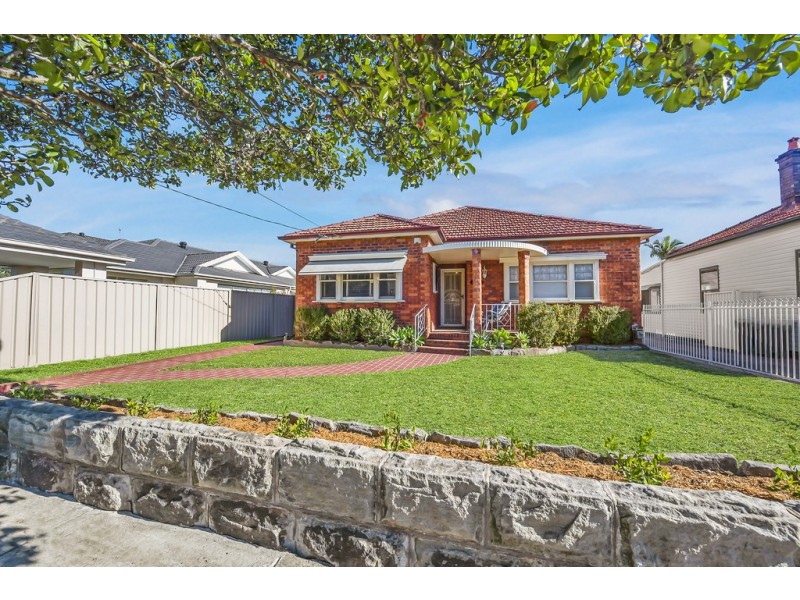 27 BAYVIEW ROAD, Canada Bay NSW 2046