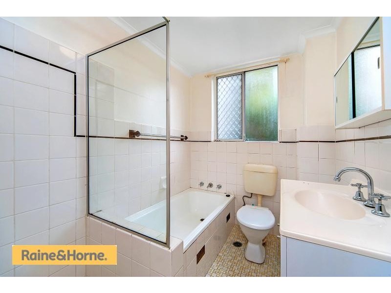 4/2 Evelyn Ave, Concord NSW 2137