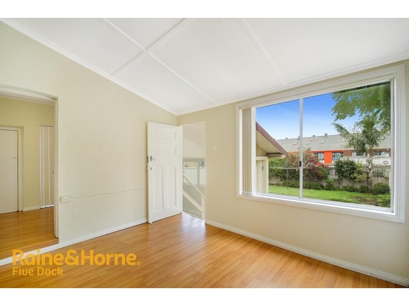 7 Courland St, Five Dock NSW 2046